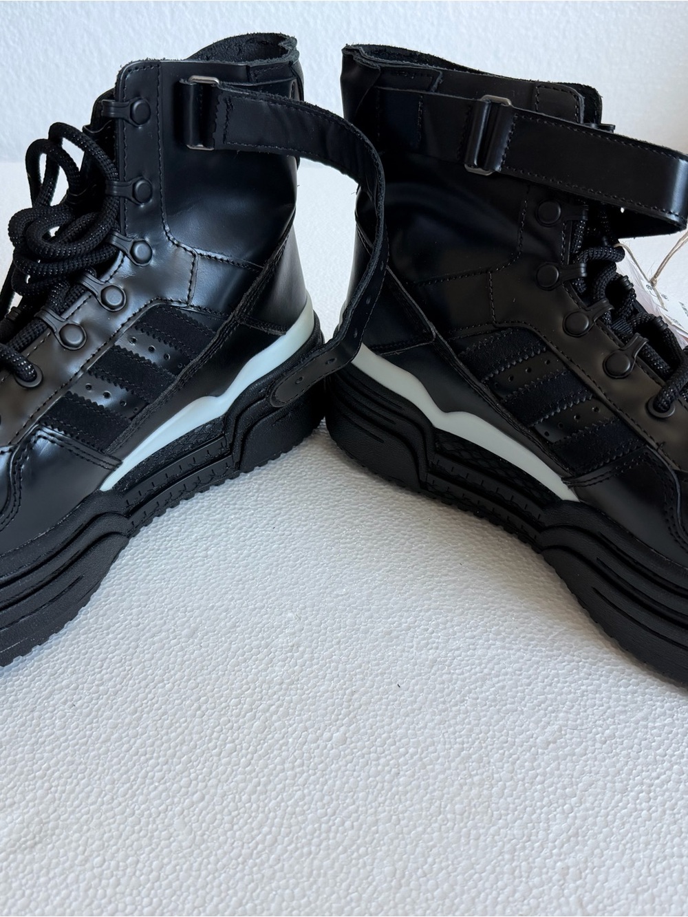 adidas triple platform Hi Boots with extra color shoe strings - new with tag.